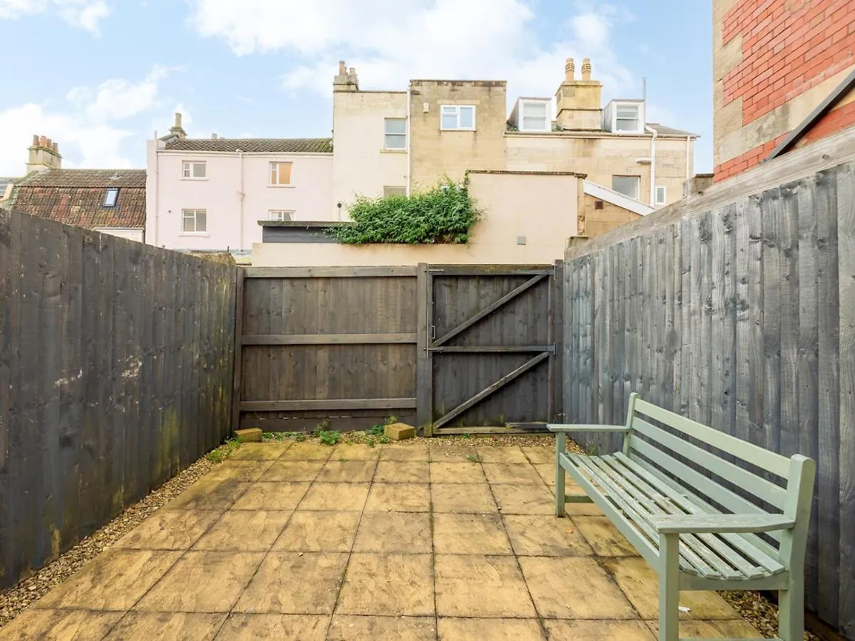 Pass The Keys Delightful Retreat In Larkhall With Free Parking Bath