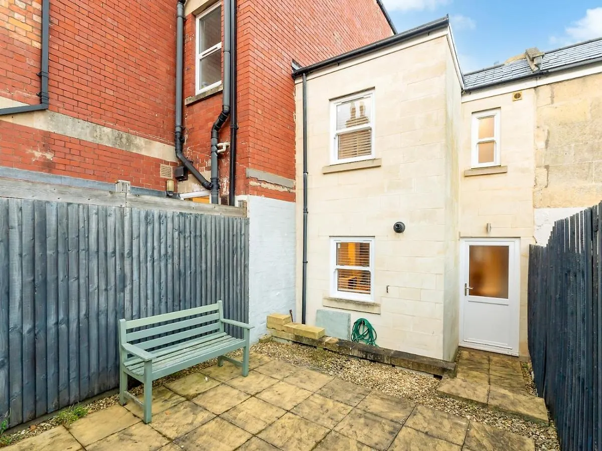 Pass The Keys Delightful Retreat In Larkhall With Free Parking Bath 0*,  United Kingdom