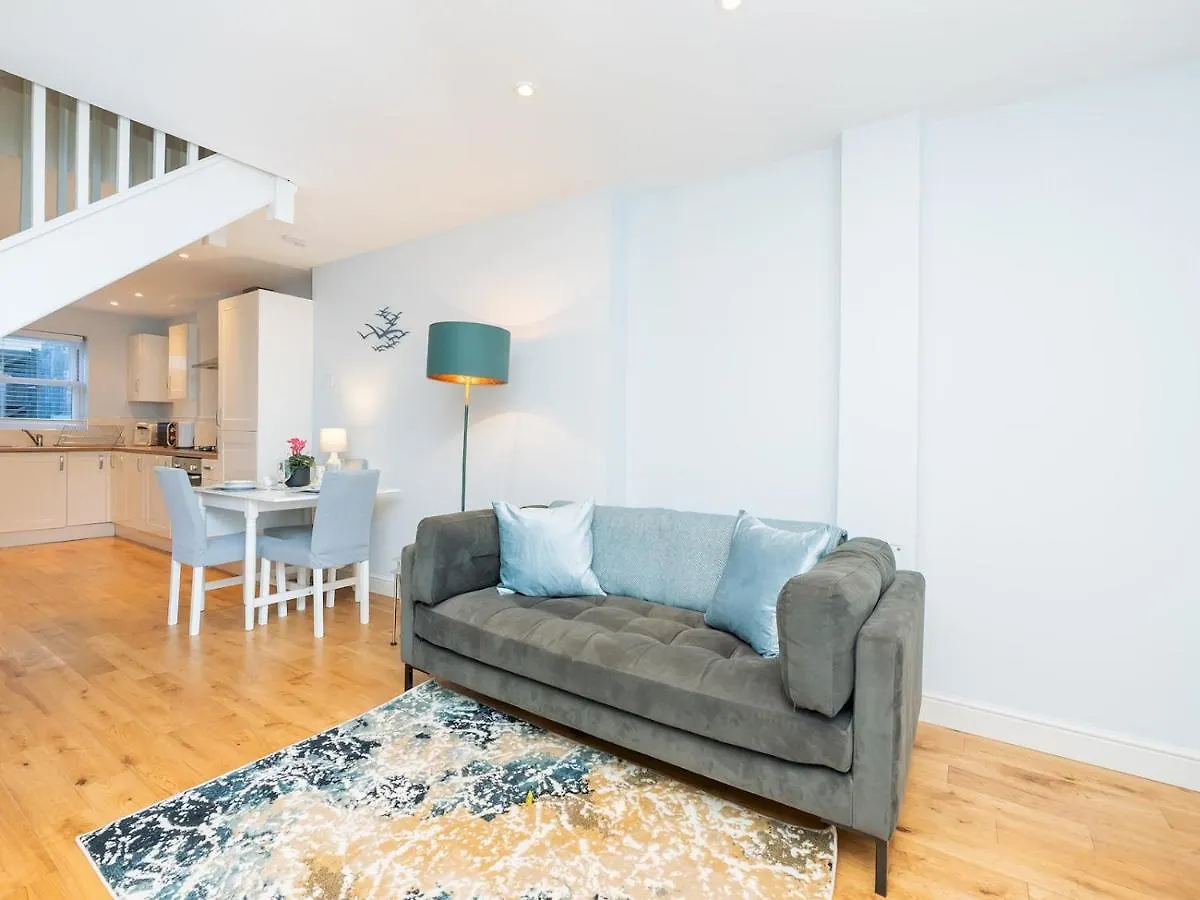 Pass The Keys Delightful Retreat In Larkhall With Free Parking 巴斯