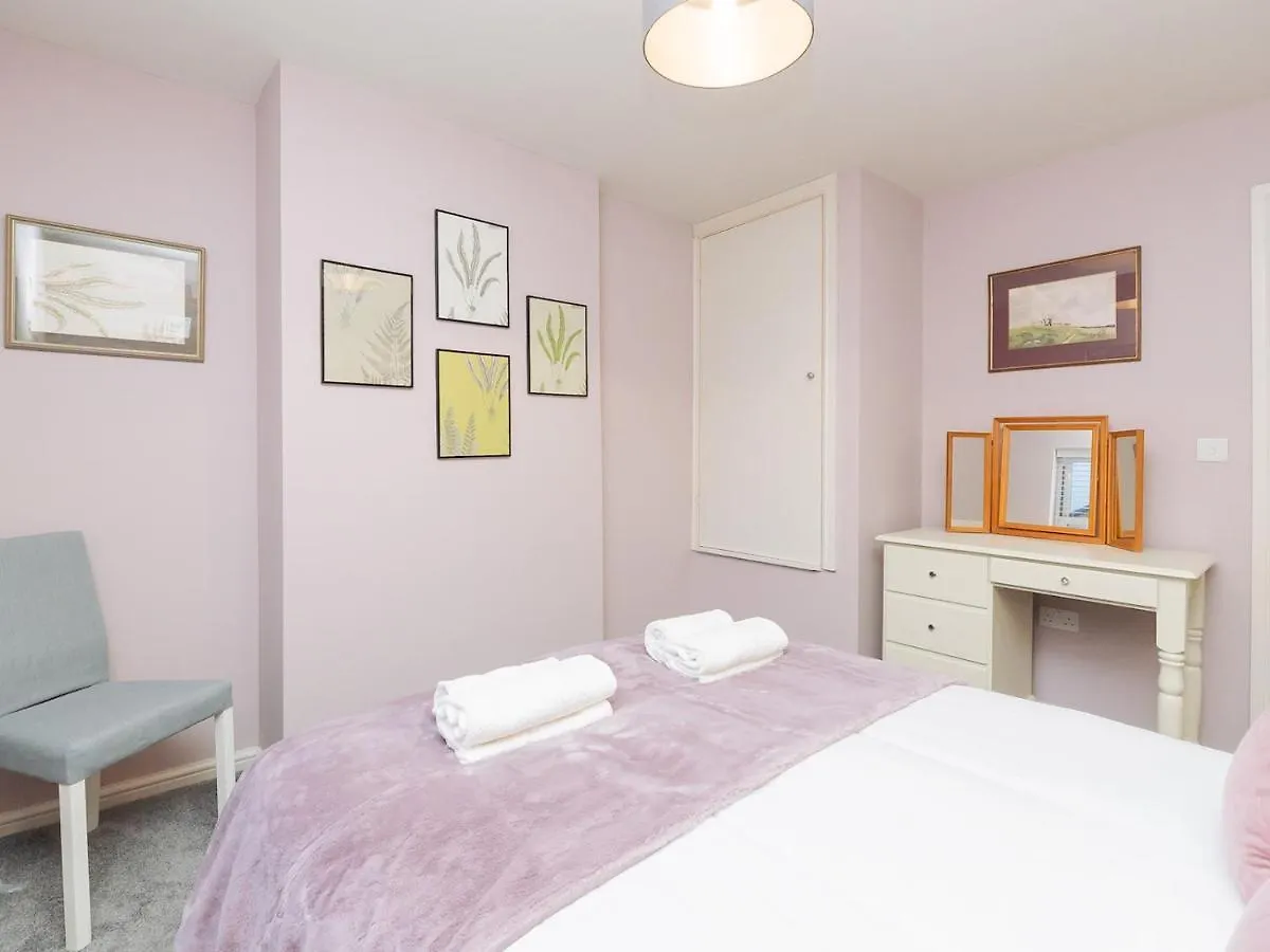 Pass The Keys Delightful Retreat In Larkhall With Free Parking 巴斯 0*,