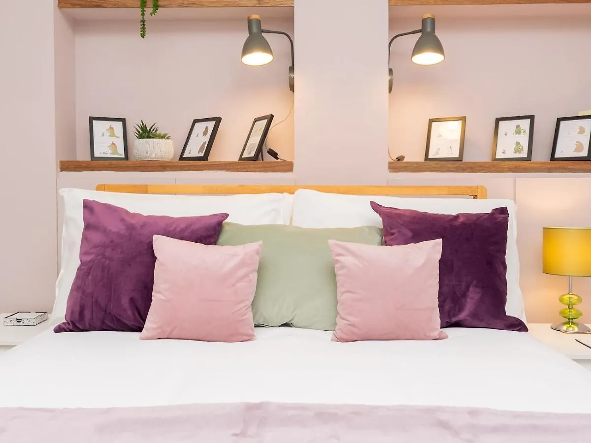 Pass The Keys Delightful Retreat In Larkhall With Free Parking 巴斯